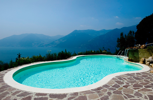 Comment obtenir une eau cristalline pour votre piscine ?