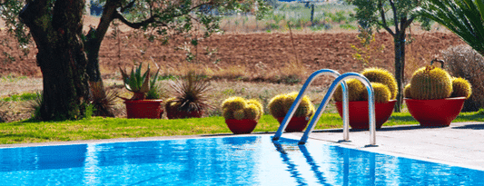 Comment se débarrasser du résidu gras dans l’eau de sa piscine ?